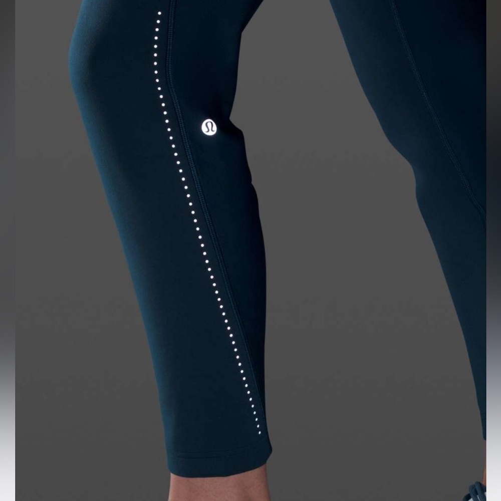 Lululemon Chase the Chill Super High-Rise Leggings in Submarine sz 4